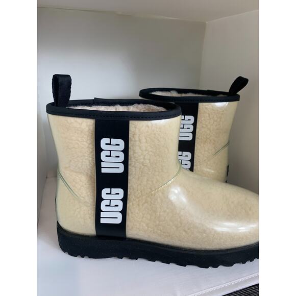 UGG Waterproof Ankle Boots – Mini II, Size 10, Cozy Sherpa Interior - Picture 2 of 8